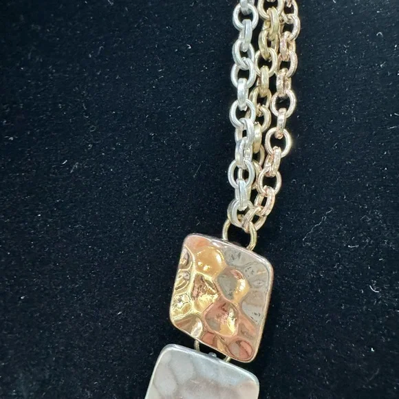 STATEMENT NECKLACE Tri color 18 in to 21 in adjustable Lobster clasp. EX… - Picture 5 of 14